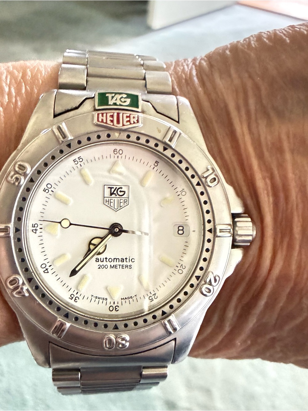 TAG Hever 4000 series
WF2110-K White Automatic Watch - Picture 4 of 14